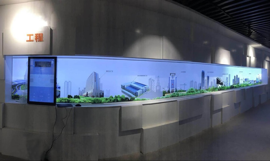 展廳互動滑軌屏-蘇州好奇數(shù)字科技有限公司