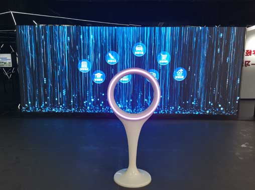 leap motion體感互動手勢環與LED拼接屏的互動演繹