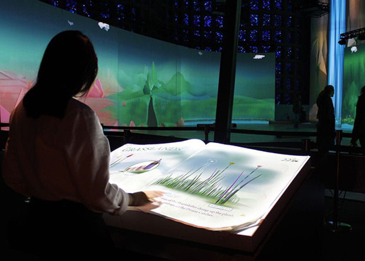 虛擬翻書、電?翻書、空中翻書、感應(yīng)翻書、互動翻書在黨建館、博物館、展覽館、歷史館等展館展廳的應(yīng)用場景