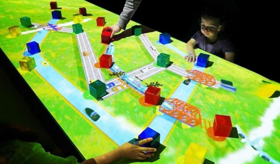 桌面投影互動 -蘇州好奇數字科技有限公司.jpg