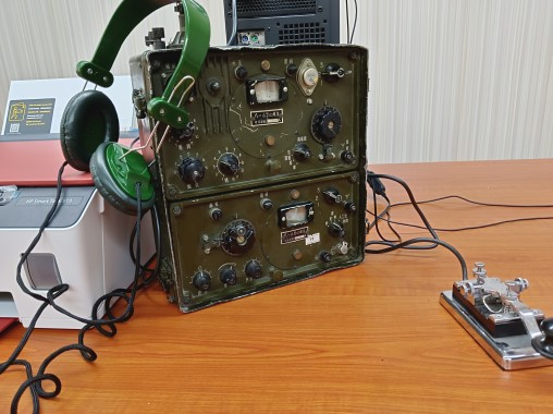 互動(dòng)電報(bào)機(jī)-發(fā)報(bào)機(jī)-無(wú)線發(fā)報(bào)機(jī)-好奇數(shù)字科技